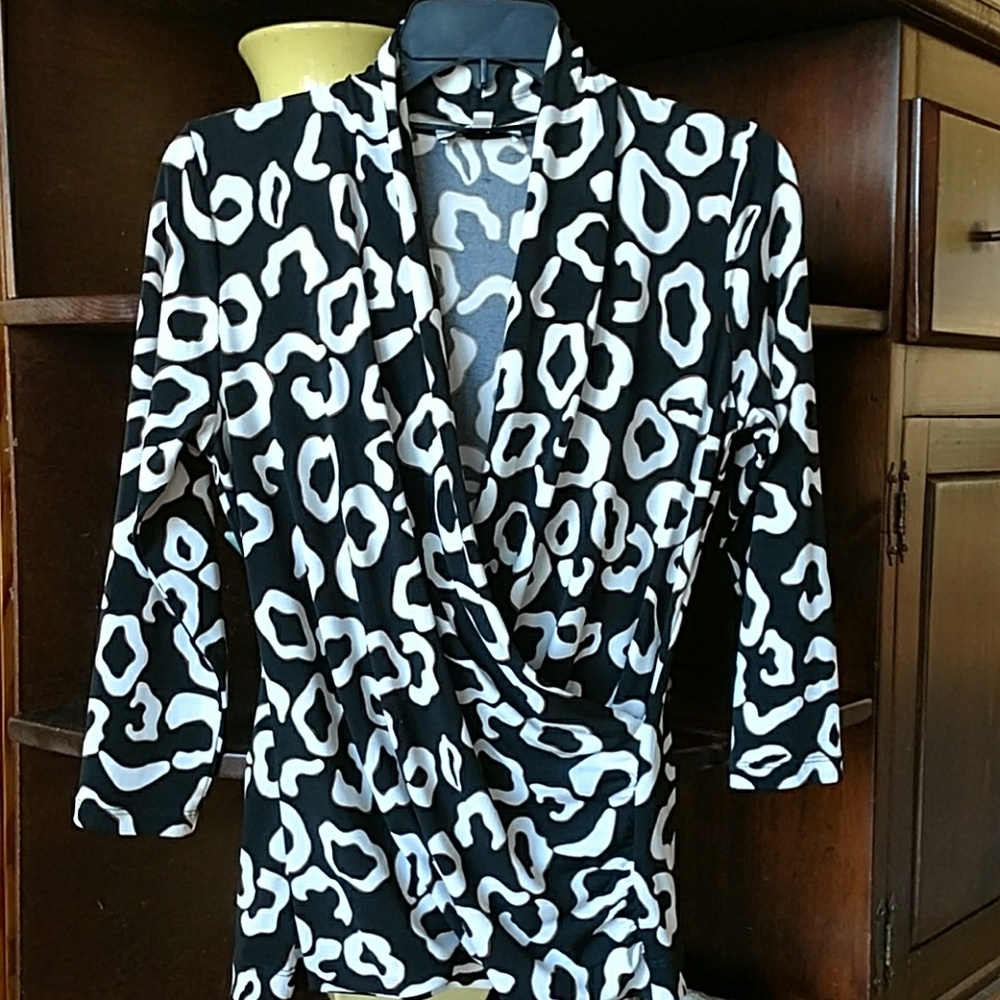 Chaus NY  blouse